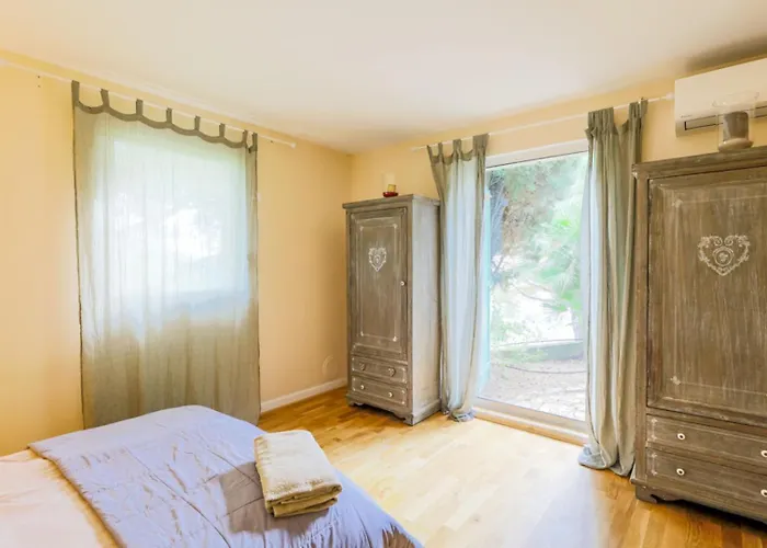 فيلة Lou Mas Soubran Vi2083 By Riviera Homes نيس